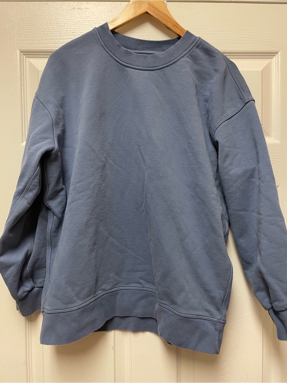 Women's Lululemon Athletica Blue Crew neck sweatshirt